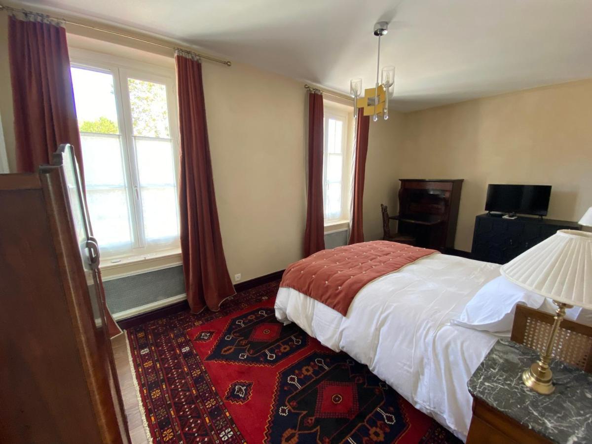 La Thebauderie Hotell Montfort-lʼAmaury Exteriör bild