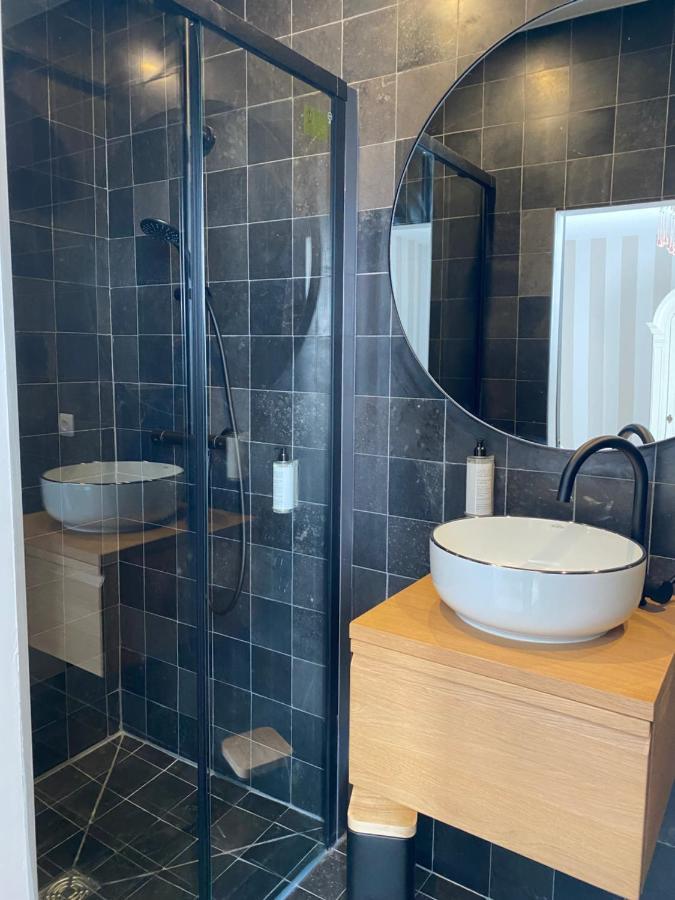 La Thebauderie Hotell Montfort-lʼAmaury Exteriör bild